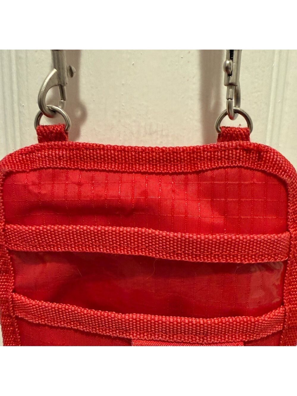 BAGGALLINI RED NYLON NECK STRAP, PASSPORT HOLDER, TRAVEL DOCUMENT ORGANIZER BAG - Picture 7 of 16